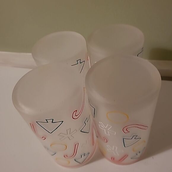 Set of Four Frosted Christmas Glasses - Picture 3 of 5